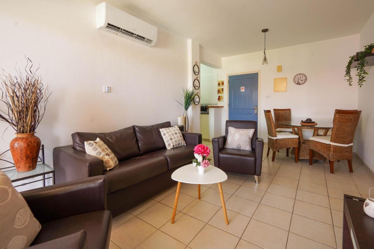 Resitour - Regina Gardens Appartement Paphos Buitenkant foto