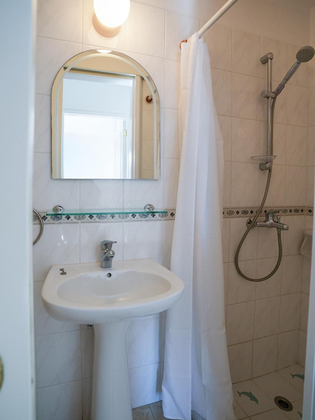 Resitour - Regina Gardens Appartement Paphos Buitenkant foto