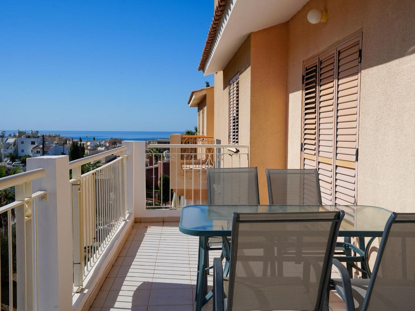 Resitour - Regina Gardens Appartement Paphos Buitenkant foto