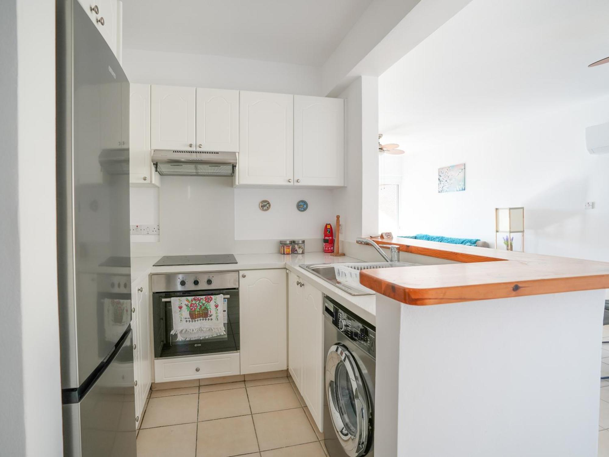 Resitour - Regina Gardens Appartement Paphos Buitenkant foto
